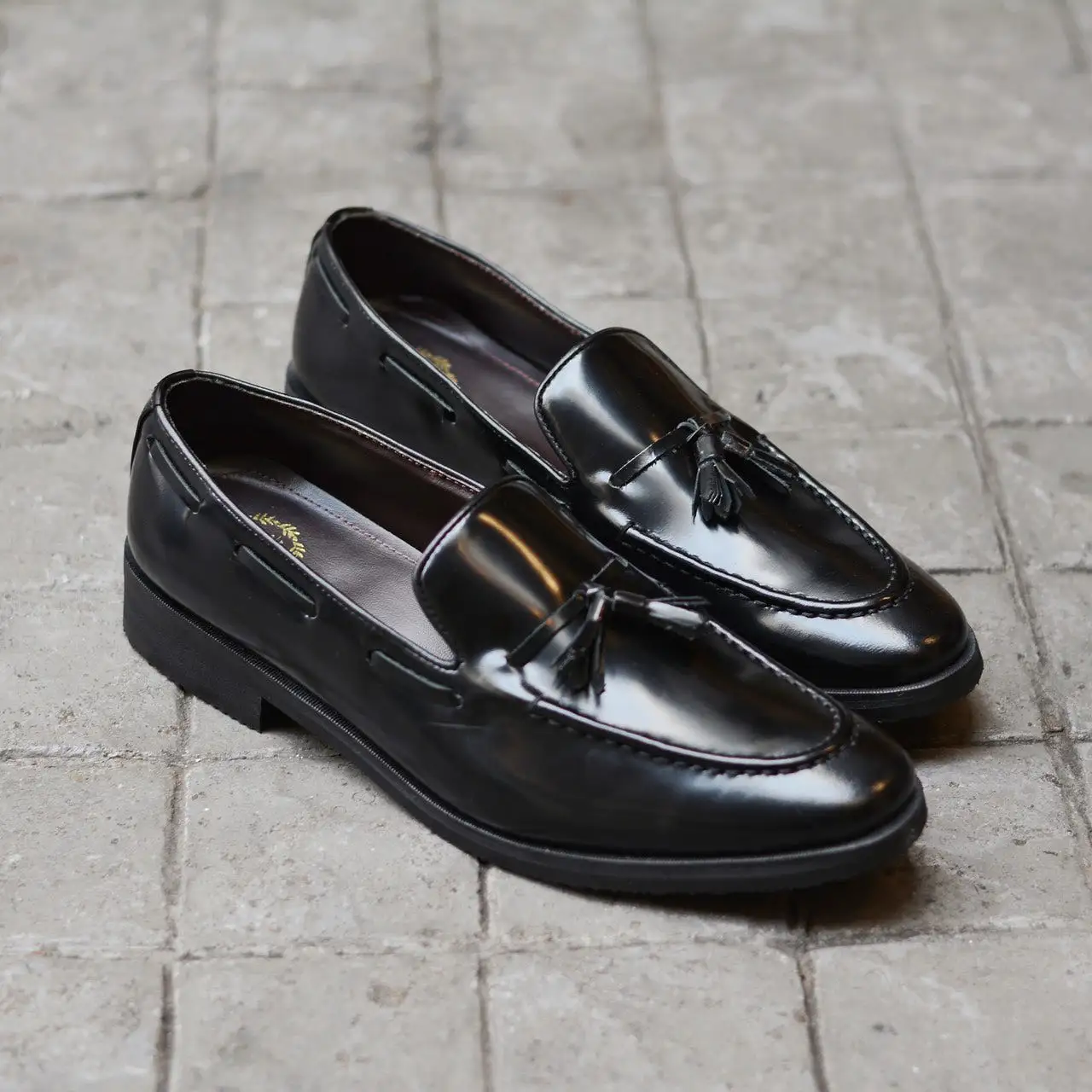 503 Tassel Loafer Black - Black Soles